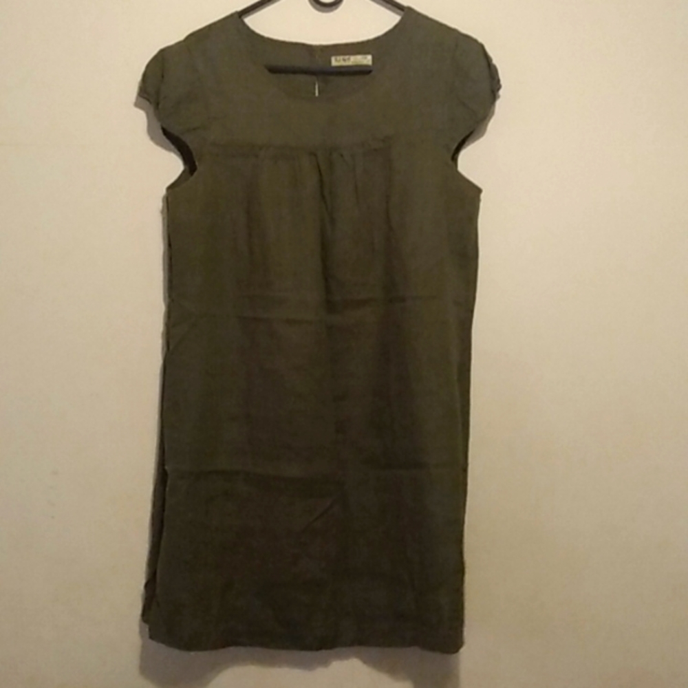 Old Navy 100% linen hunter green dress.